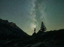 Estrellas que caen, oraciones que suben