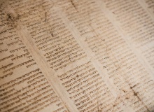 Ni la ley de Moisés (la Toráh) se encarnó en Jesús, ni Jesús se convirtió en sagrada Escritura