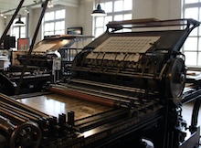 Don Quijote con fondo bíblico: visita a una imprenta