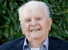 Fallece James M. Houston a los 103 años