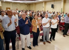 El Ayuntamiento reconoce la labor de la Iglesia Evangélica Casa de Oración en Cartagena en su 32º aniversario