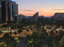 Los albaneses exigen transparencia a sus líderes: “La corrupción está empujando a los jóvenes a abandonar nuestro país”