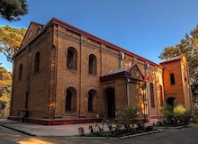 Evangélicos piden frenar la incautación de una iglesia histórica en Irán