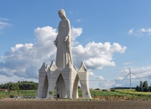 Una Virgen más alta que el Cristo de Río de Janeiro para celebrar la ‘Asunción’ de María