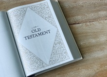 Los evangelios son parte del Antiguo Testamento