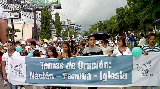 Gran marcha evangélica por la paz, ‘Honduras oramos por ti’