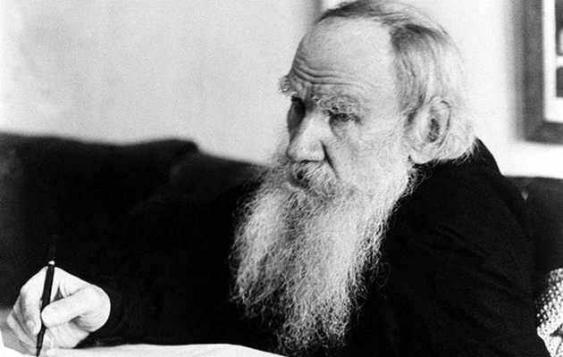 León Tolstoi, Rusia, escritor