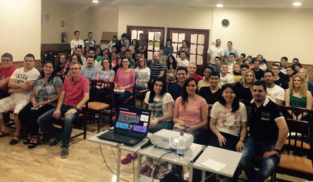 Asistentes al curso impartido en la Facultad Teológica de Asambleas de Dios, en La Carlota (Córdoba).,