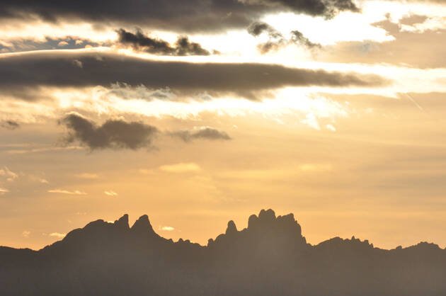 montserrat, cielo, sky