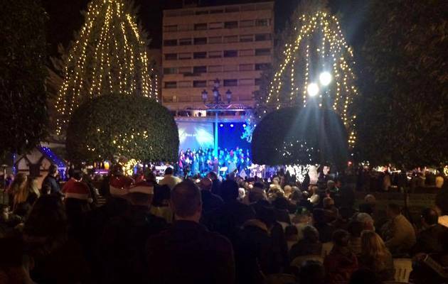 Un momento del concierto en la Plaza del Altozano / Lucia González,Coro Gospel, Albacete