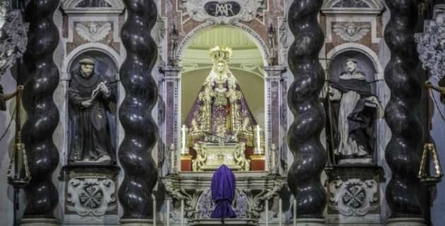 La Patrona, en su retablo de la iglesia de Santo Domingo, en Cádiz,Virgen Rosario, Cádiz