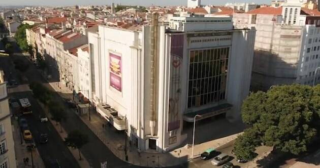 El edificio dela IURD en Portugal. / TVI 24,