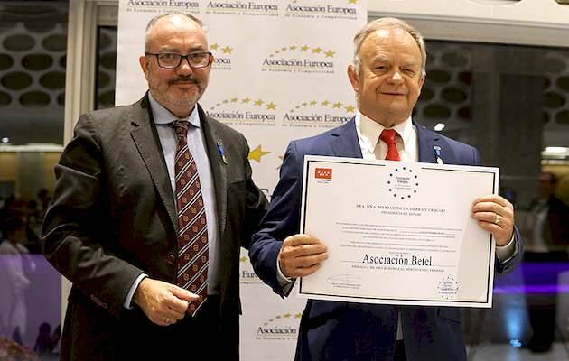 Elías Tepper, fundador y presidente de Betel, recogiendo el premio,Elías Tepper, ONG Betel