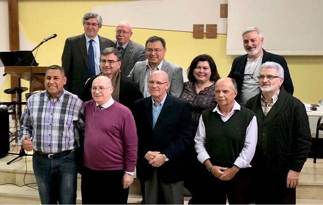 Miembros de la junta del CECVA con representantes de FEREDE. / FEREDE,