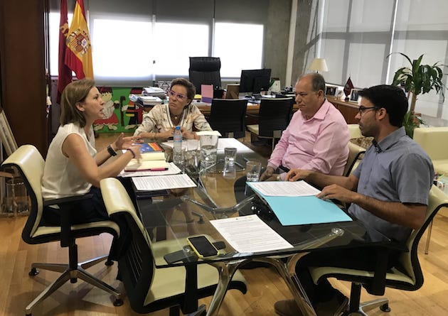 Encuentro entre el CEMU y la Consejería de Educación, este martes 17 de julio. / CEMU,