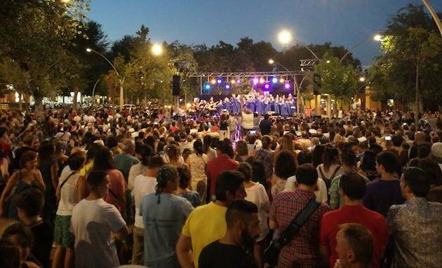 Miles de personas disfrutaron de la música del Coro Gospel Living Water. / Koinonía Sevilla,