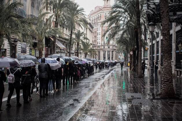 Caminando por Libertad en Valencia, el 20 de octubre de 2018. / Rebecca Paramio, thesecretkey.es,