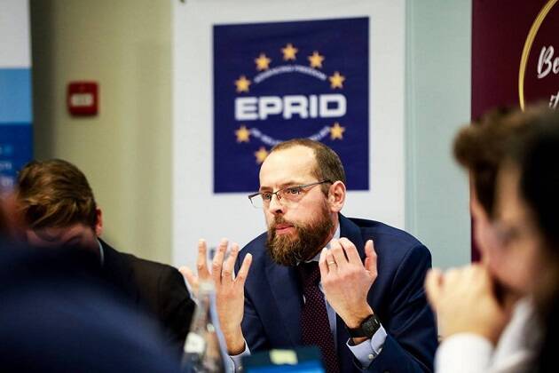 Arie de Pater, representante de la Alianza Evangélica Europea en Bruselas. / EEA,