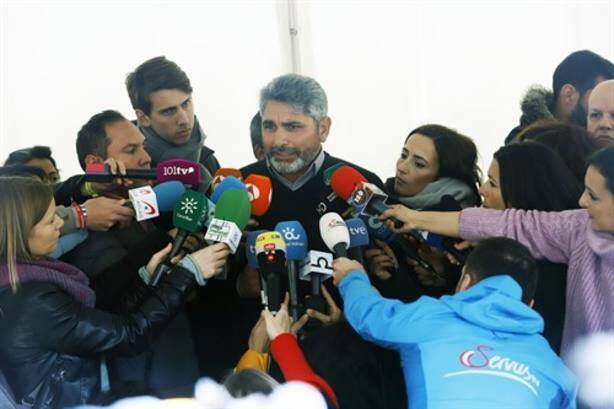 Juan José Cortés, atendiendo a los medios esta mañana.,