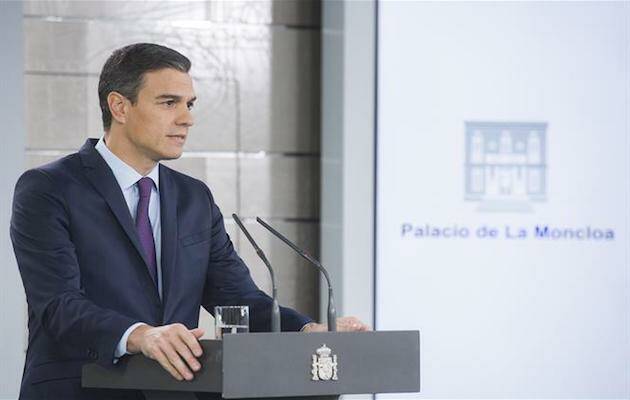 El presidente del gobierno, Pedro Sánchez, compareciendo para reconocer como presidente de Venezuela a Juan Guaidó. / La Moncloa, Borja Puig,