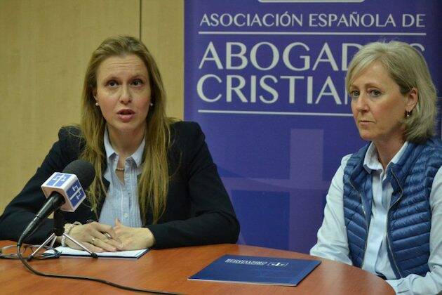 Gloria Castellanos y Elena Lorenzo. / Abogados Cristianos,
