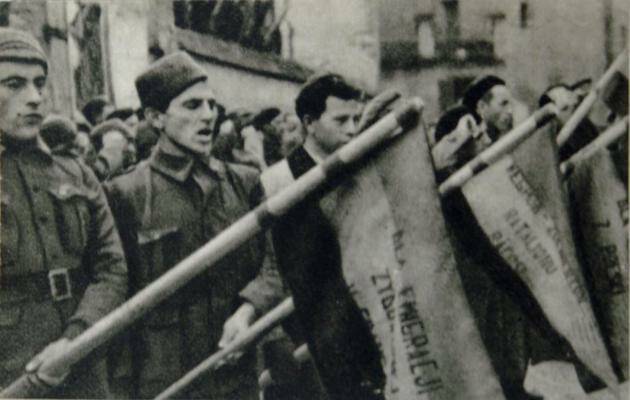 Voluntarios judíos provenientes de Polonia, jurando lealtad a la República. / Wikimedia Commons,