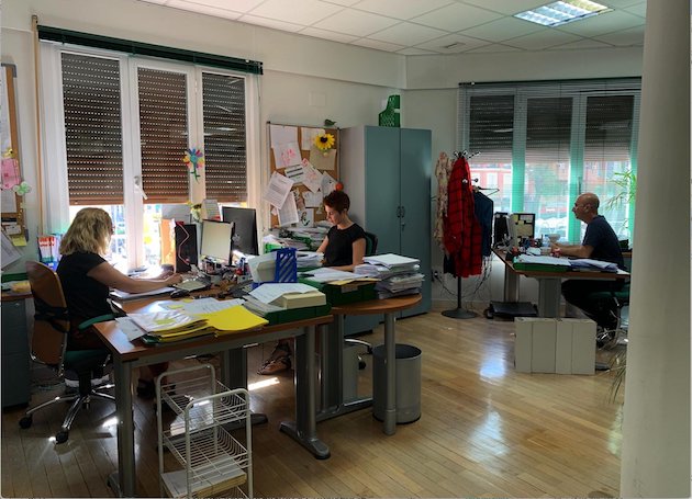 Parte del equipo de la oficina de la Fundación Pluralismo y Convivencia. / Twitter @PluralismoyC,