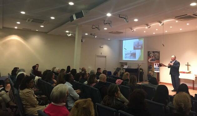 Antonio Simoni, durante la conferencia. / Seneca Falls,