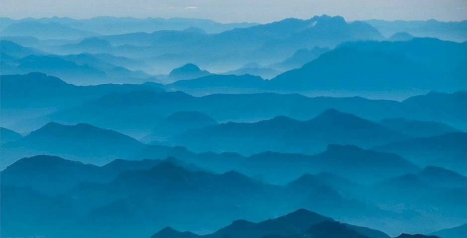 Alpez suizos, montañas nevadas