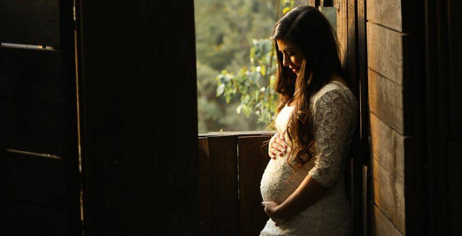 madre embarazada, embarazo maternidad
