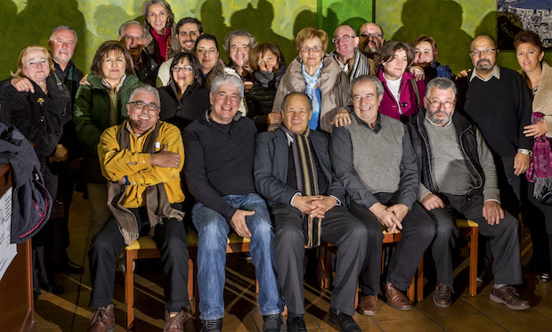 <p>
Los participantes en la tertulia de "El Cuarto de Atrás", en la celebración por los 1000 programas, en el comedor social Vida Digna de Vigo. / Daniel Rodriguez</p>
,