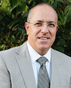 <p>
Joaquín López, pastor evangélico.</p>
,